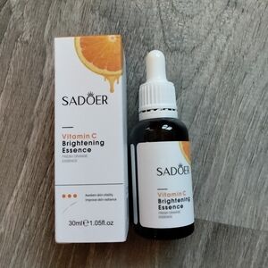 Vitamin C brightening essence